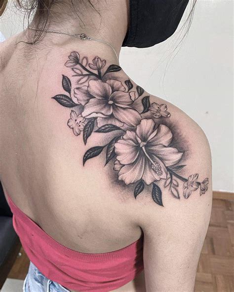 floral shoulder tattoo